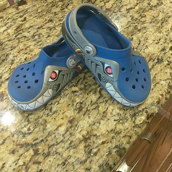 boys crocs size 11